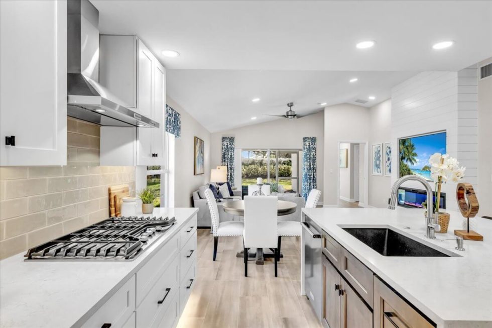 19688 Villa Rosa Loop Kitchen