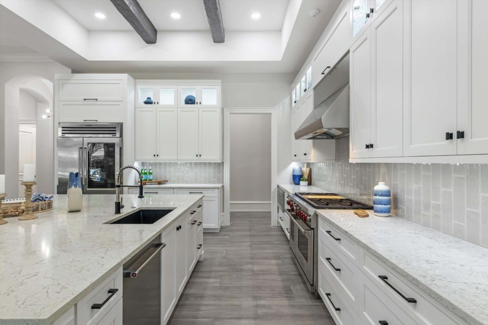 612 Carica Rd - Kitchen