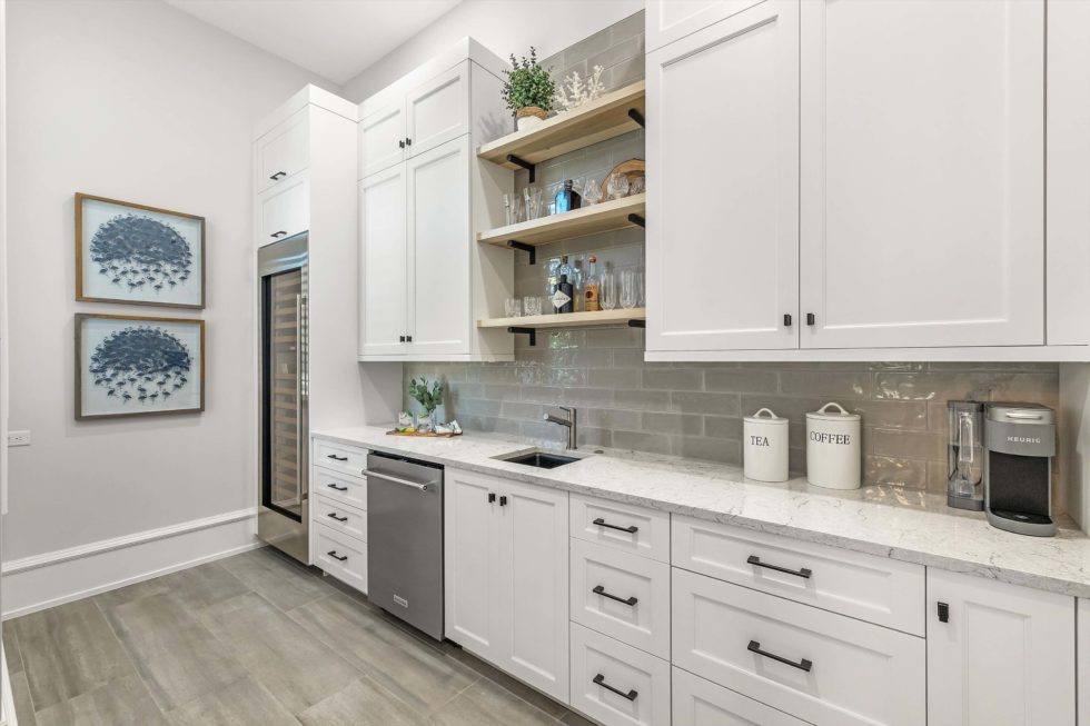 612 Carica Rd - Butlers Pantry