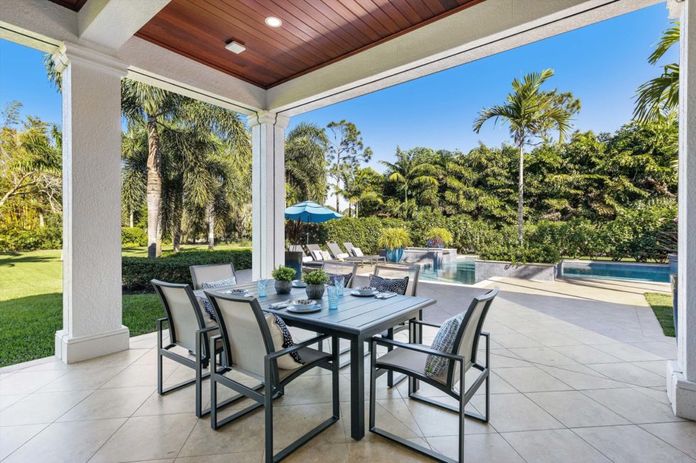 612 Carica Rd - Patio