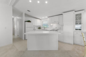 617 Charlemagne Boulevard - Eat In Kitchen