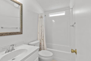 617 Charlemagne Boulevard - Guest Bathroom